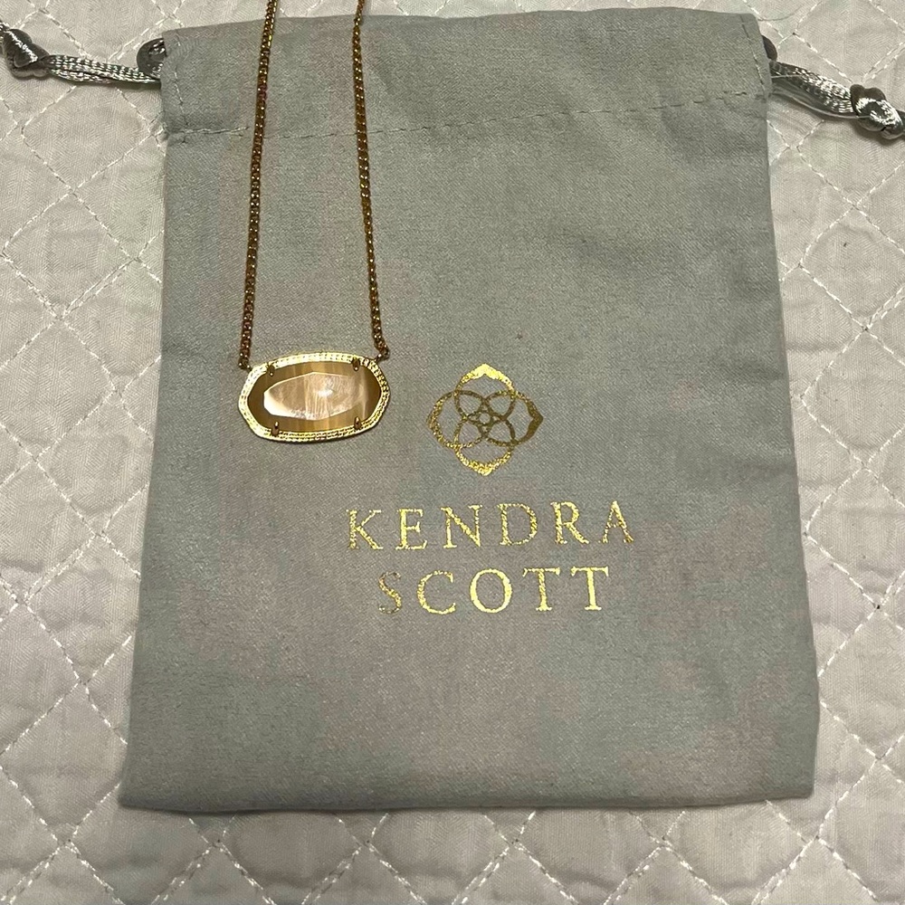 Kendra Scott Elisa Necklace Rose Gold (larger version)